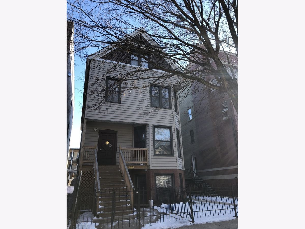 Condominiums Rented Wrigley View Village Chicago Illinois, 3729 Kenmore