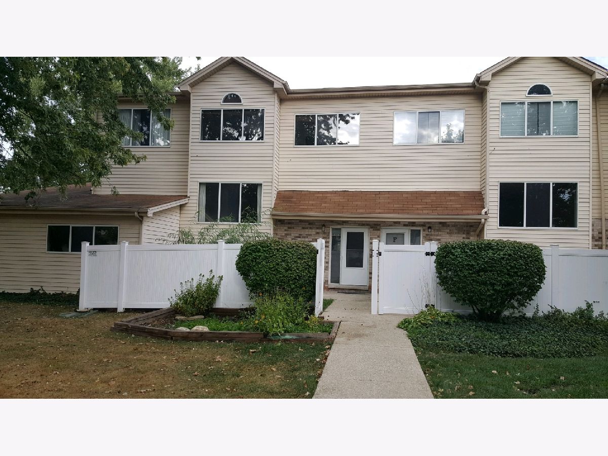 Townhomes & Condos Sold Fox Chase Aurora Illinois, 332 Park Ridge