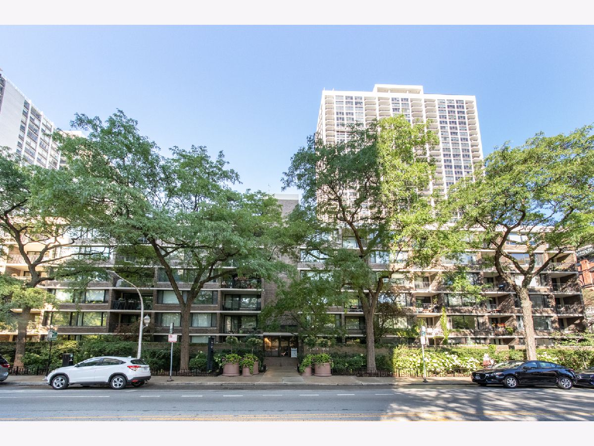 Condominiums Sold Kilmer House Chicago Illinois, 1555 Sandburg