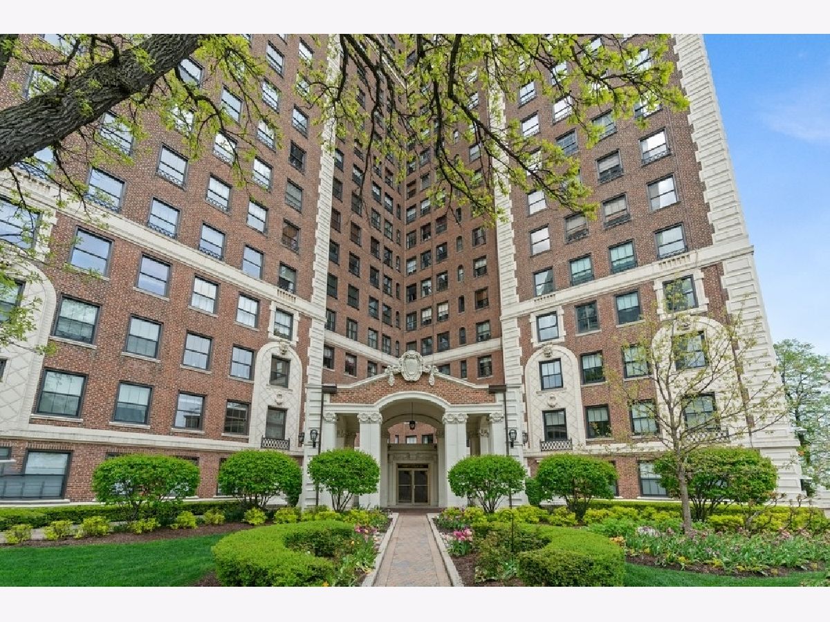 Condominiums Sold Jackson Tower Chicago Illinois, 5555 Everett