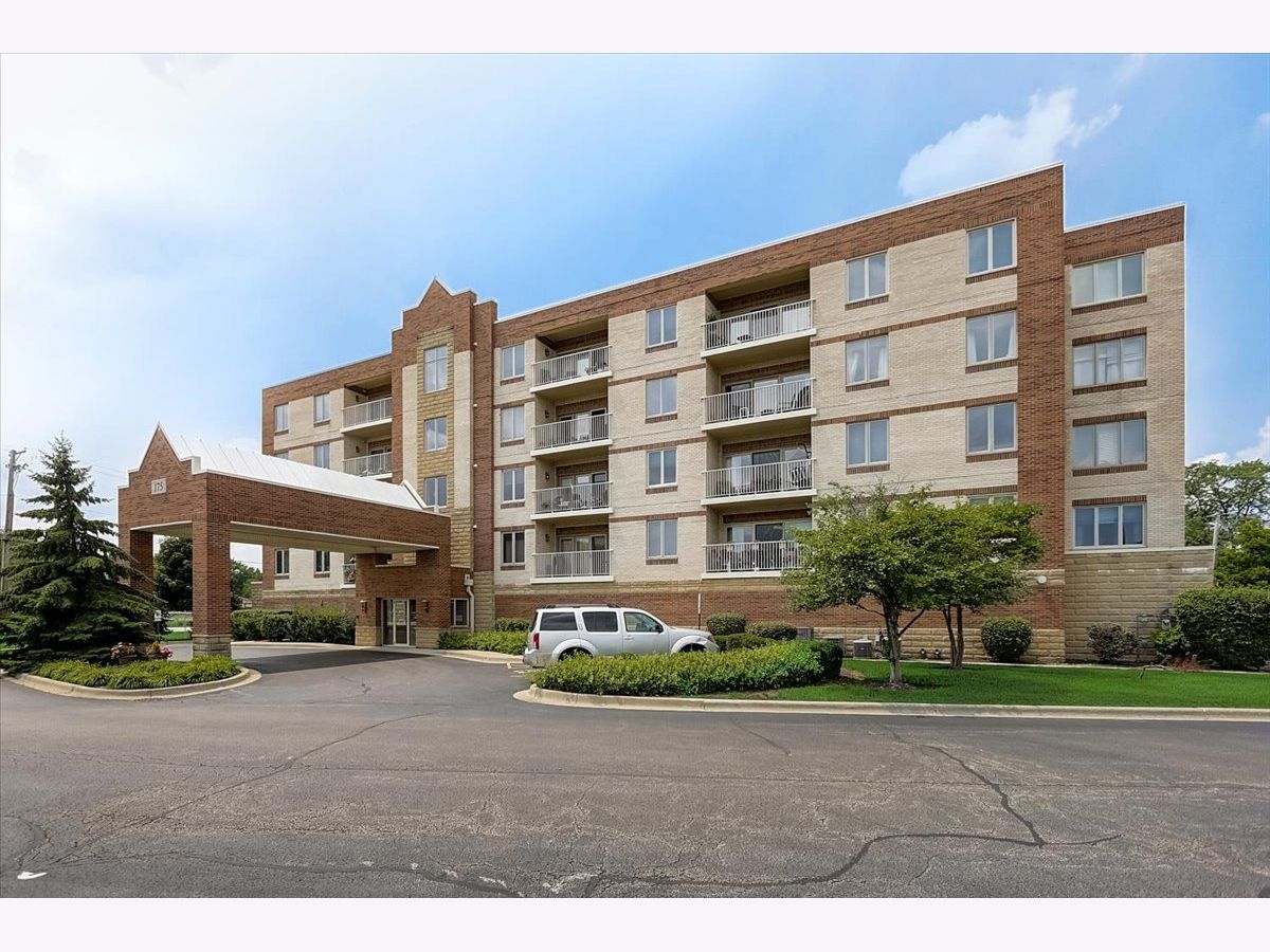 Condominiums Sold Essex Place Elmhurst Illinois, 175 Brush Hill