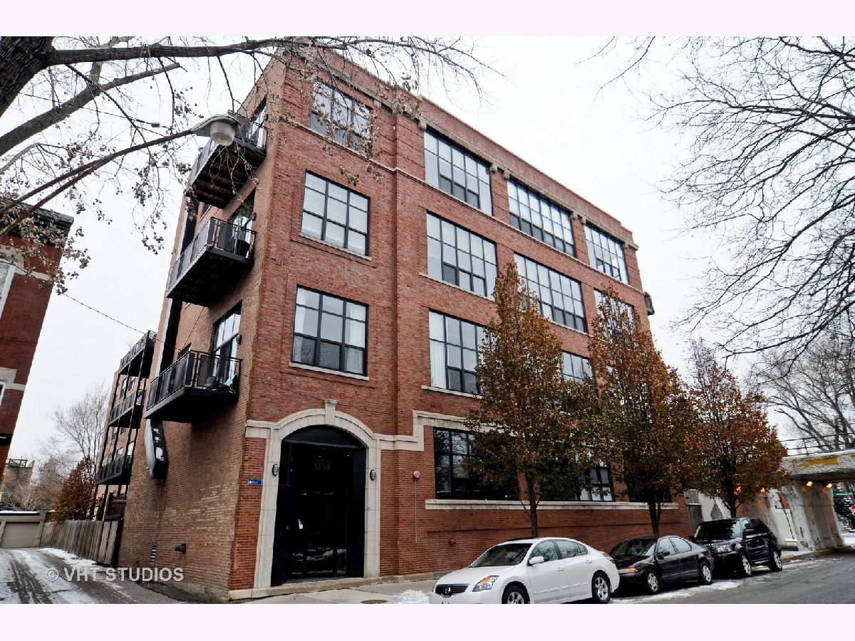 Condos & Townhomes Rented Signature Lofts Chicago Illinois, 1750 Wolcott