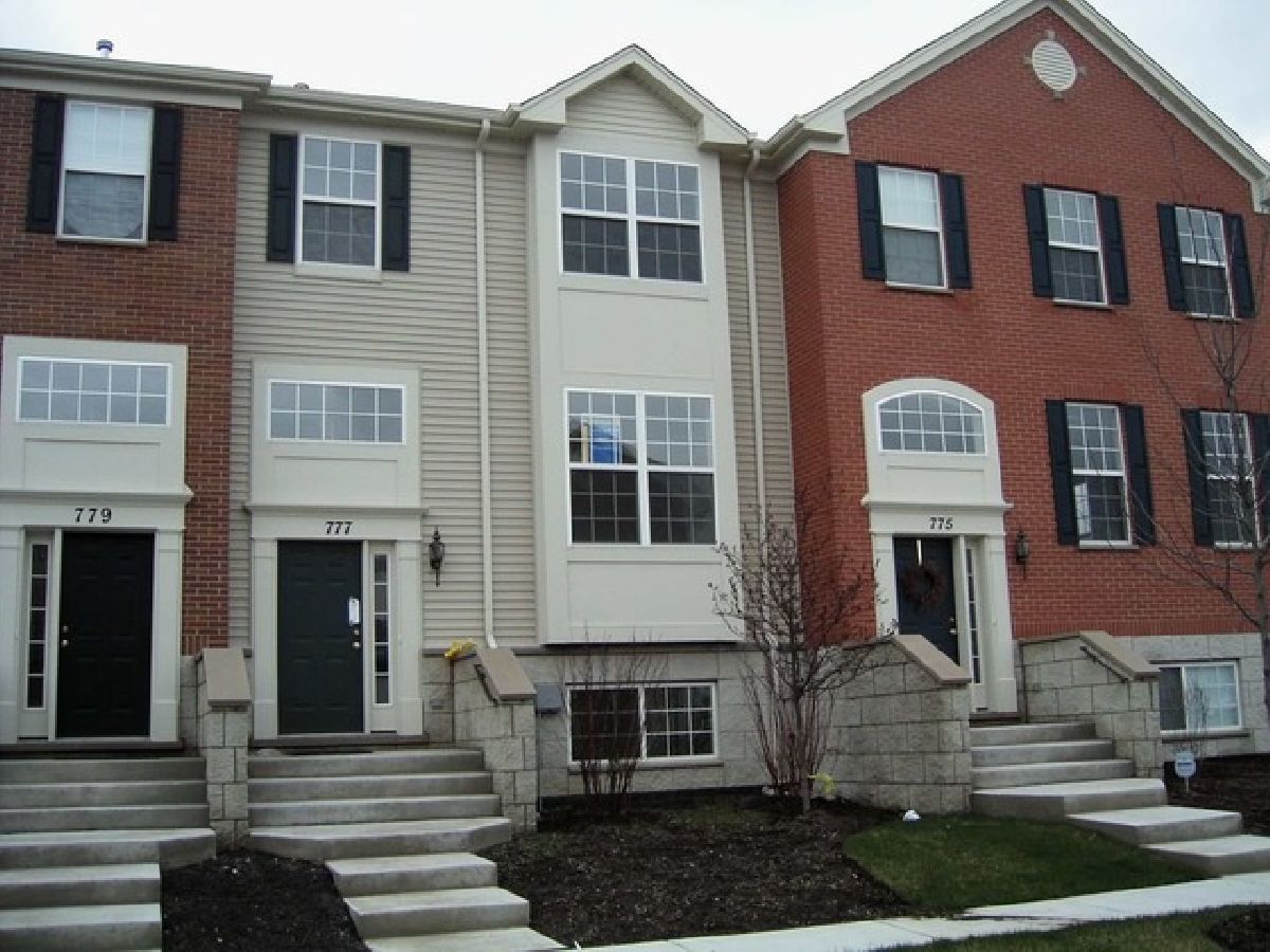  Rented Aurora Illinois, 777 Lewisburg