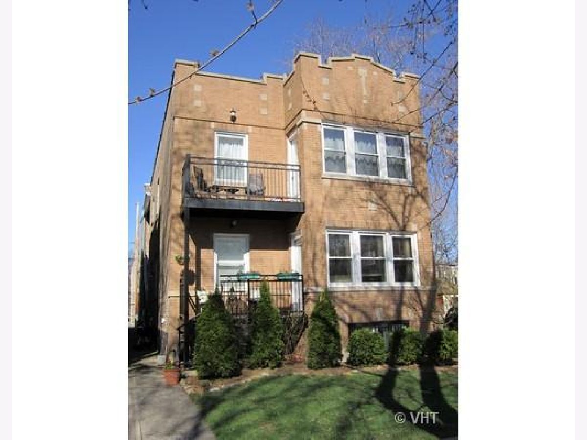 Condos & Townhomes & Homes Rented Avondale Estates Chicago Illinois, 3805 Roscoe