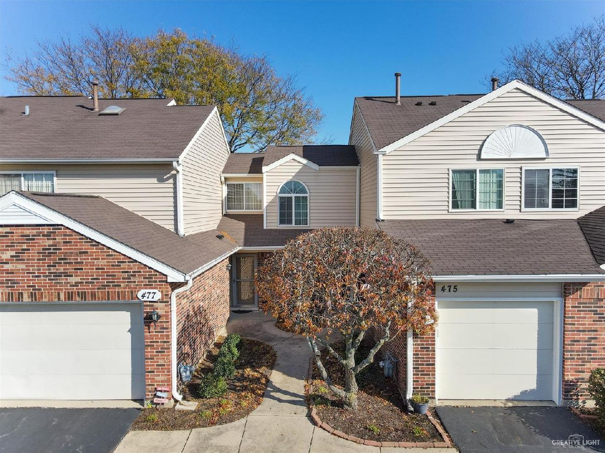 Townhomes & Condos & Homes Sold Pine Ridge Carol Stream Illinois, 475 Canterbury