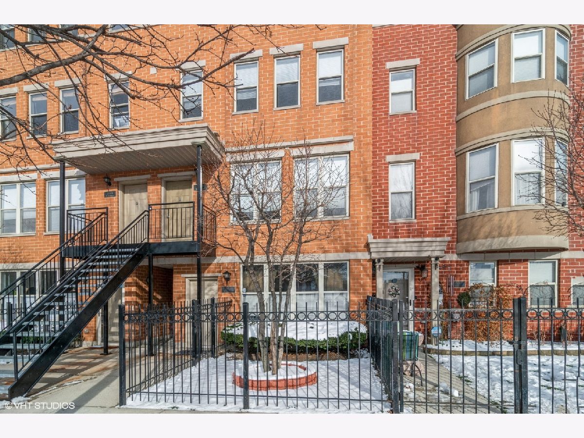 Townhomes & Condos & Homes Rented North Town Village Chicago Illinois, 712 Evergreen