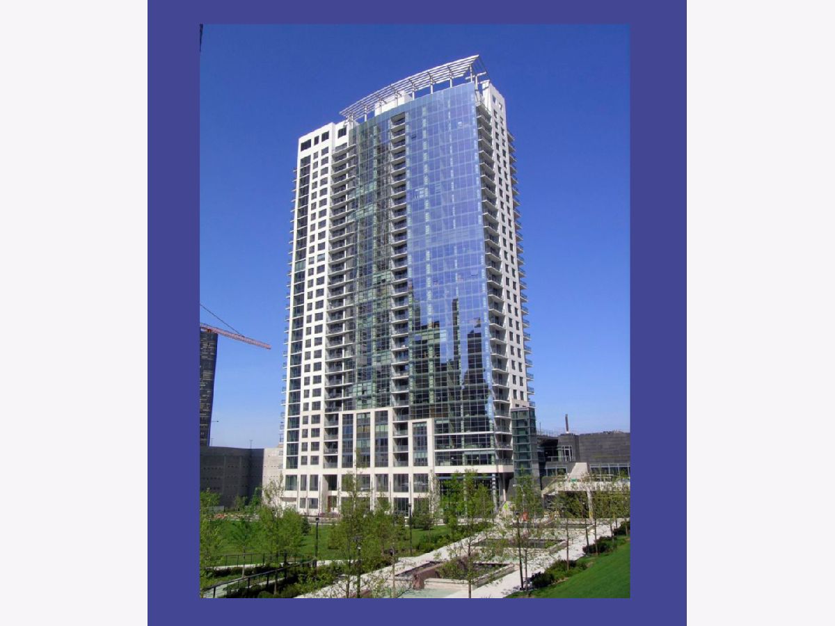 Condos & Townhomes Rented Lancaster Chicago Illinois, 201 Westshore