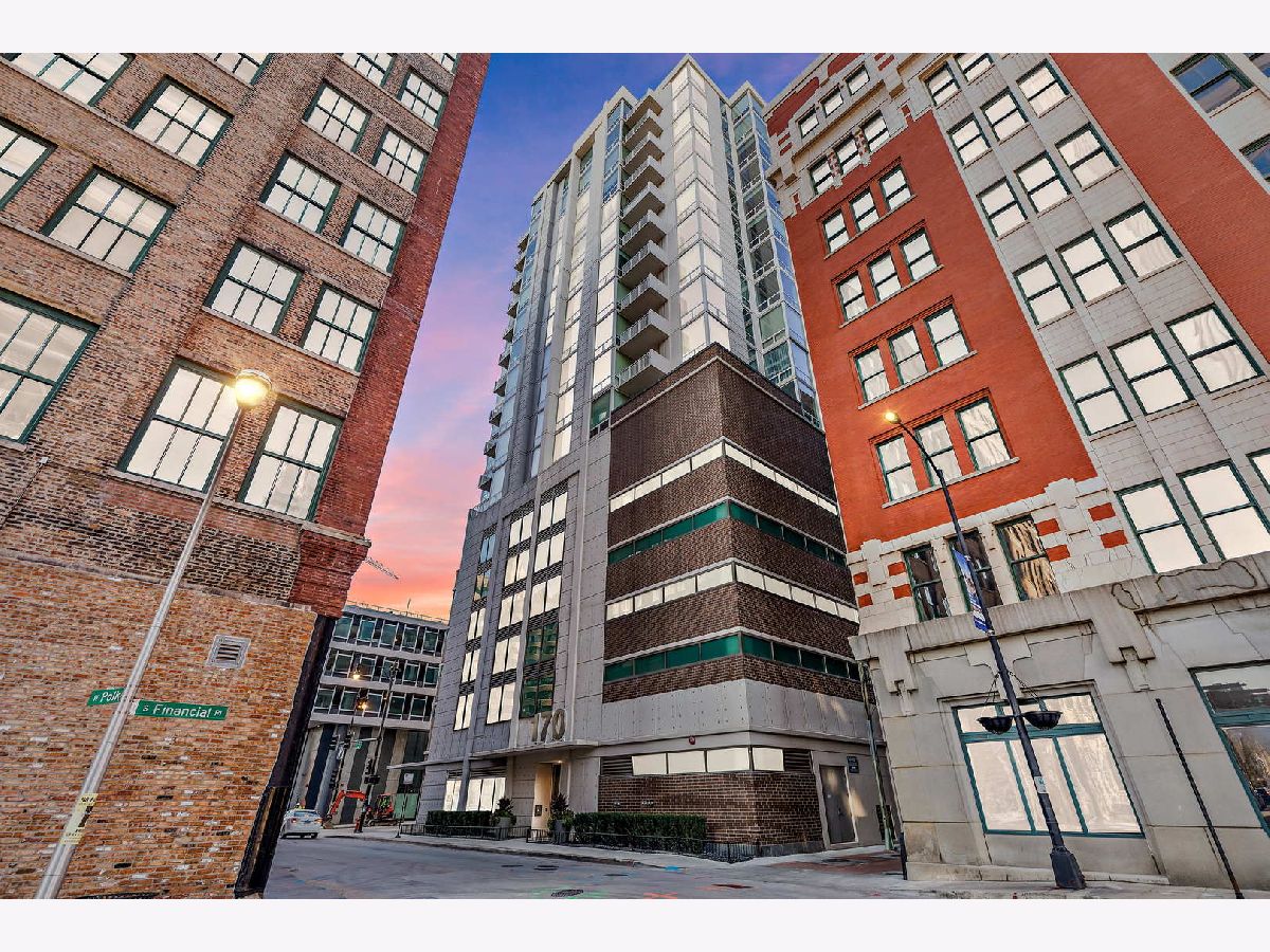 Condominiums Sold Printers Corner Chicago Illinois, 170 Polk