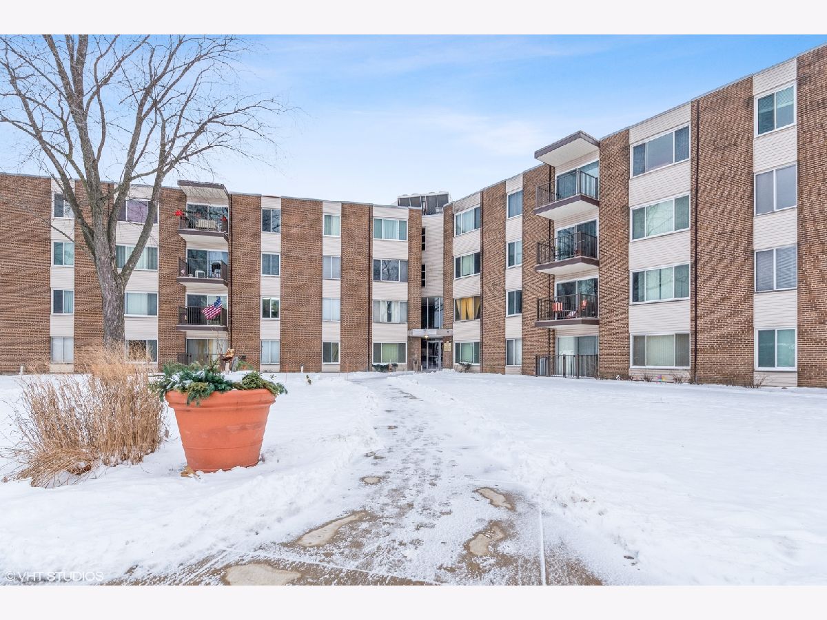 Condominiums Sold Park Towne Palatine Illinois, 140 Wood