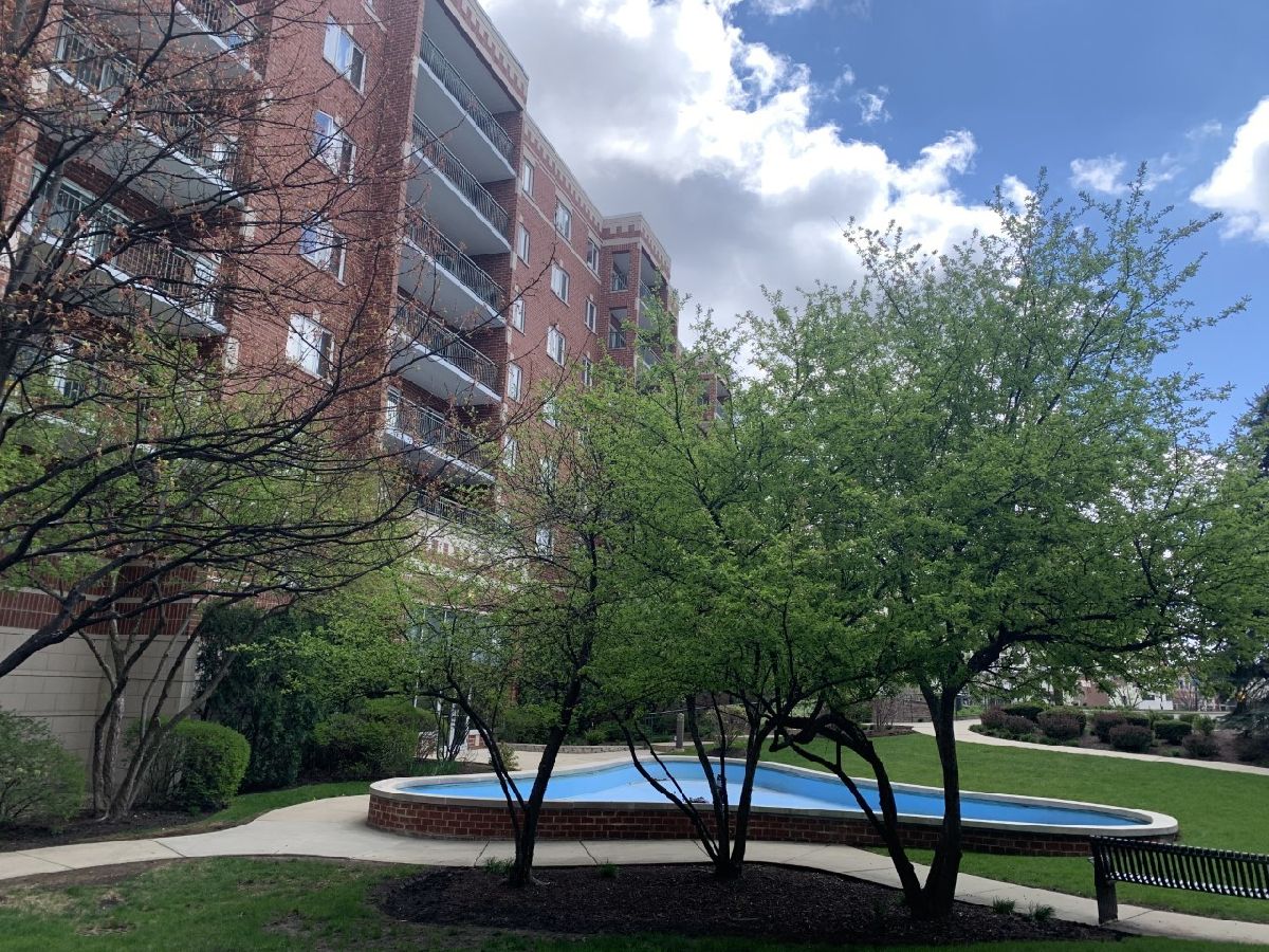 Condominiums Rented River Pointe Des Plaines Illinois, 650 Des Plaines River