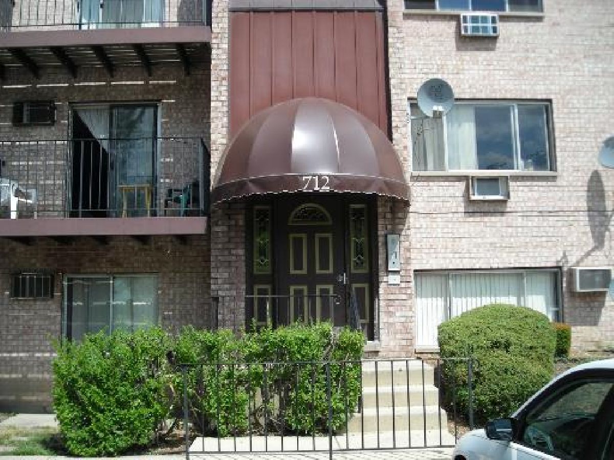 Subdivision Rented Countryside Mount Prospect Illinois, 712 Huntington Commons