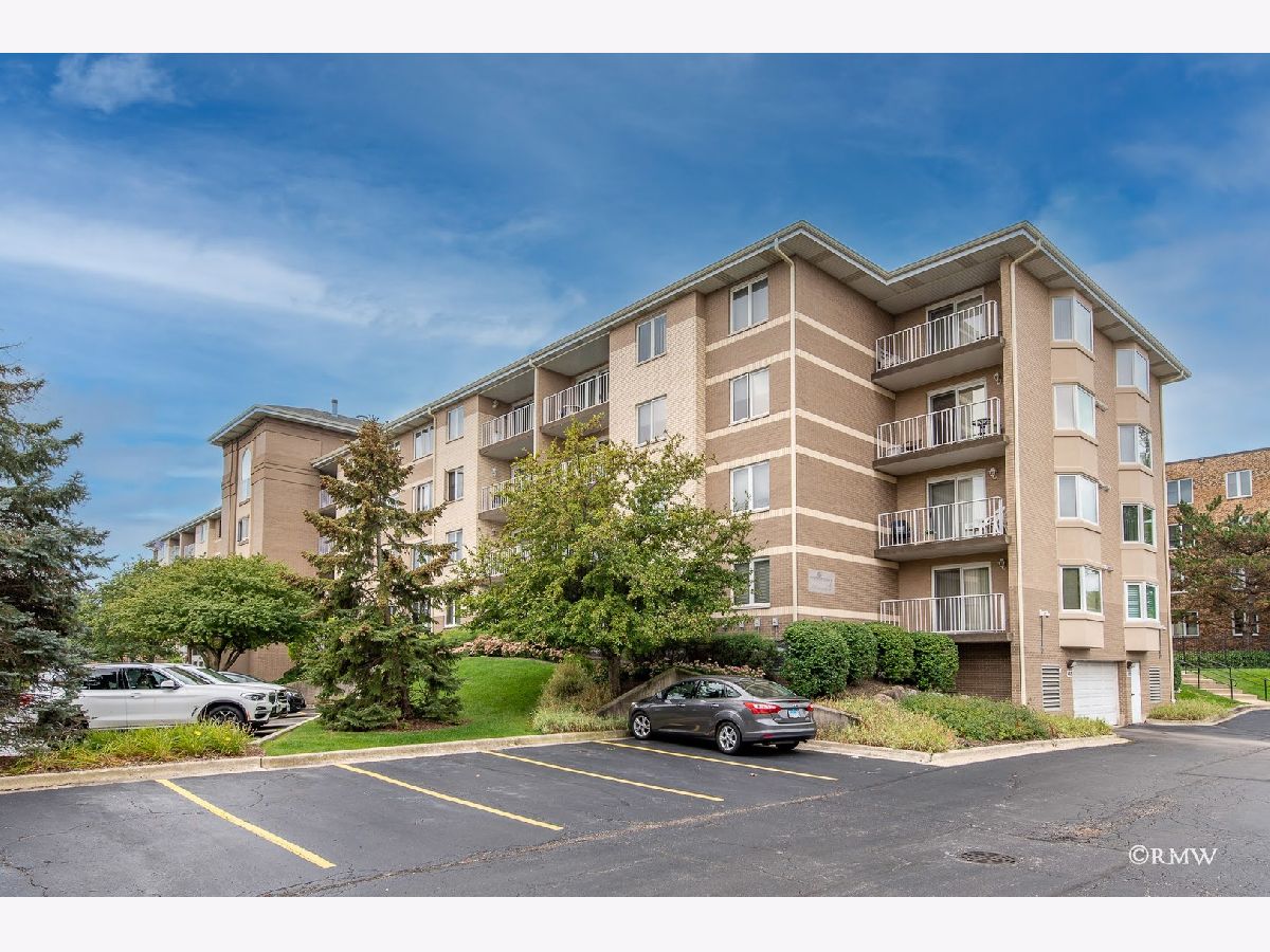 Condominiums & Homes Sold Whispering Oaks Wood Dale Illinois, 480 Montrose