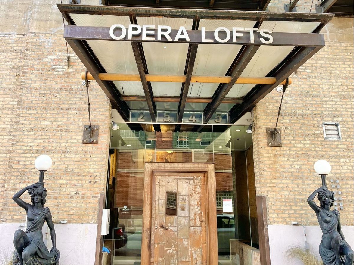 Condominiums Sold Opera Lofts Chicago Illinois, 2545 Dearborn
