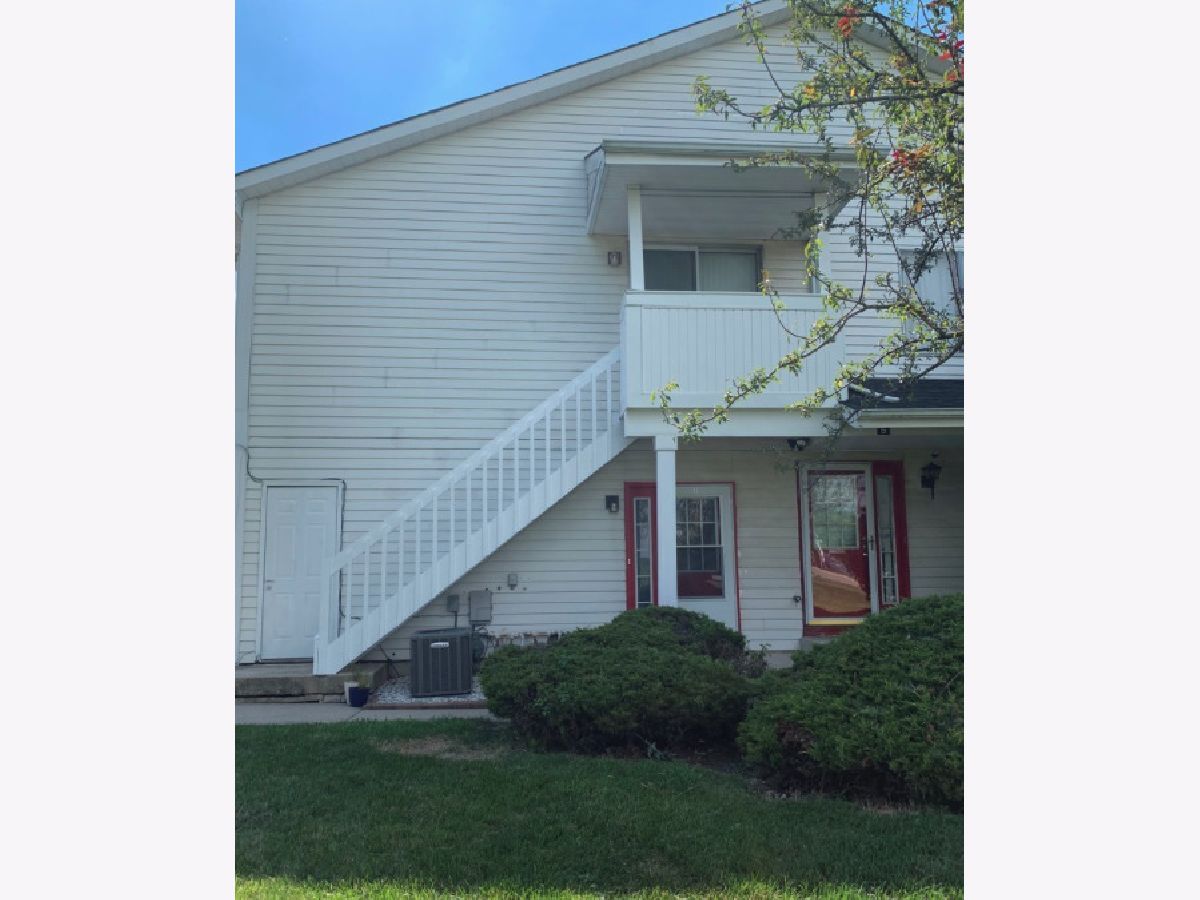 Homes & Townhomes & Condos Rented Creekside Matteson Illinois, 7 Red Barn