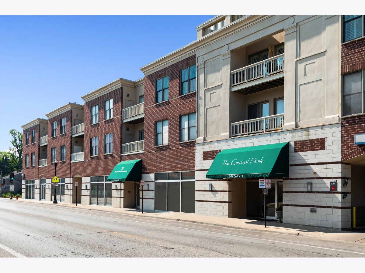 Condominiums Sold Central Park Condominiums Evanston Illinois, 2951 Central