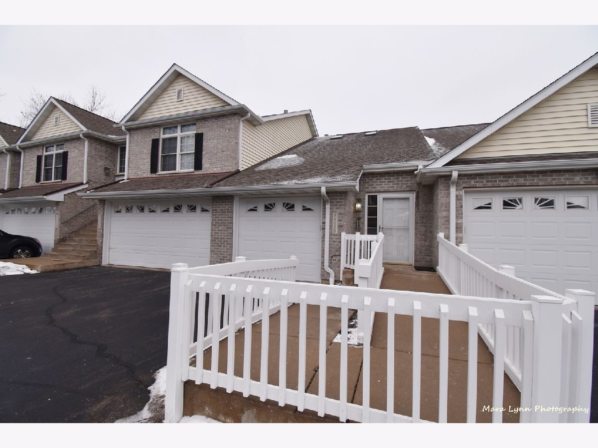 Townhomes & Homes Sold South Pointe Greens Dekalb Illinois, 3805 South Pointe