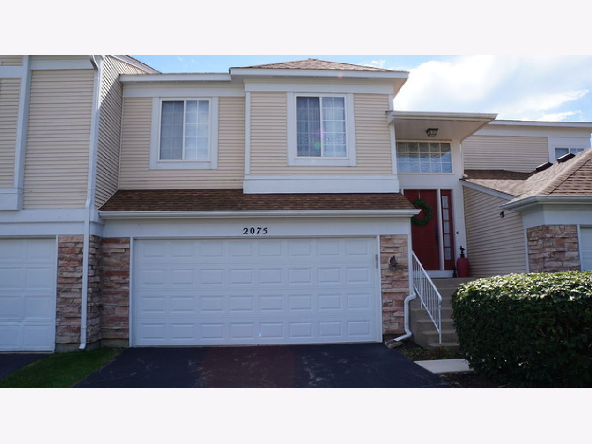 Townhomes & Condos Sold Sierra Ridge Elgin Illinois, 2075 College Green
