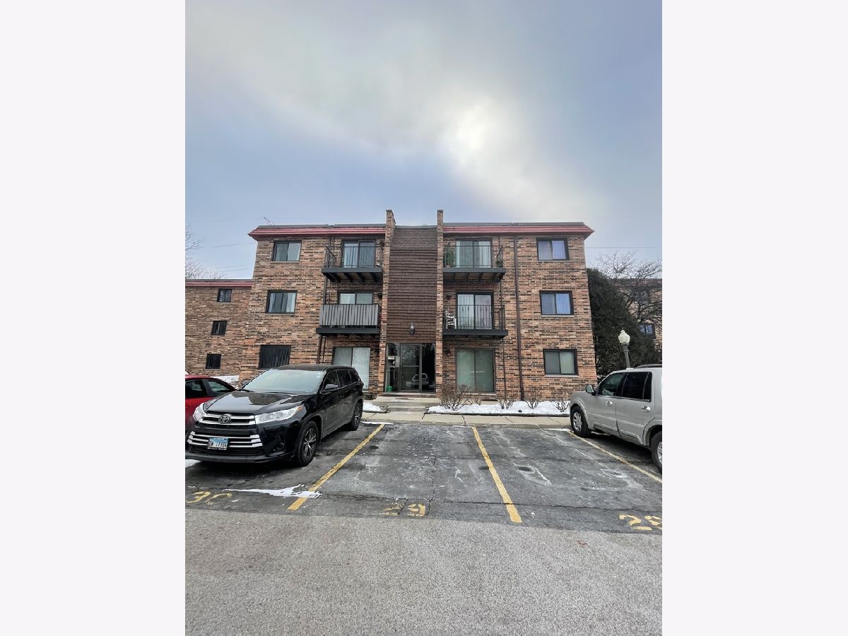 Condominiums Rented Cinnamon Cove Mount Prospect Illinois, 1769 Algonquin