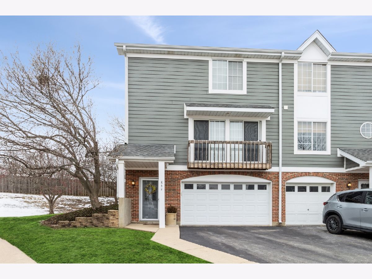 Townhomes Sold Hickory Hill Palatine Illinois, 842 Saint Johns