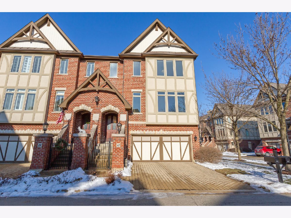 Townhomes Sold Brownstone At Riversedge St Charles Illinois, 32 Bluestone