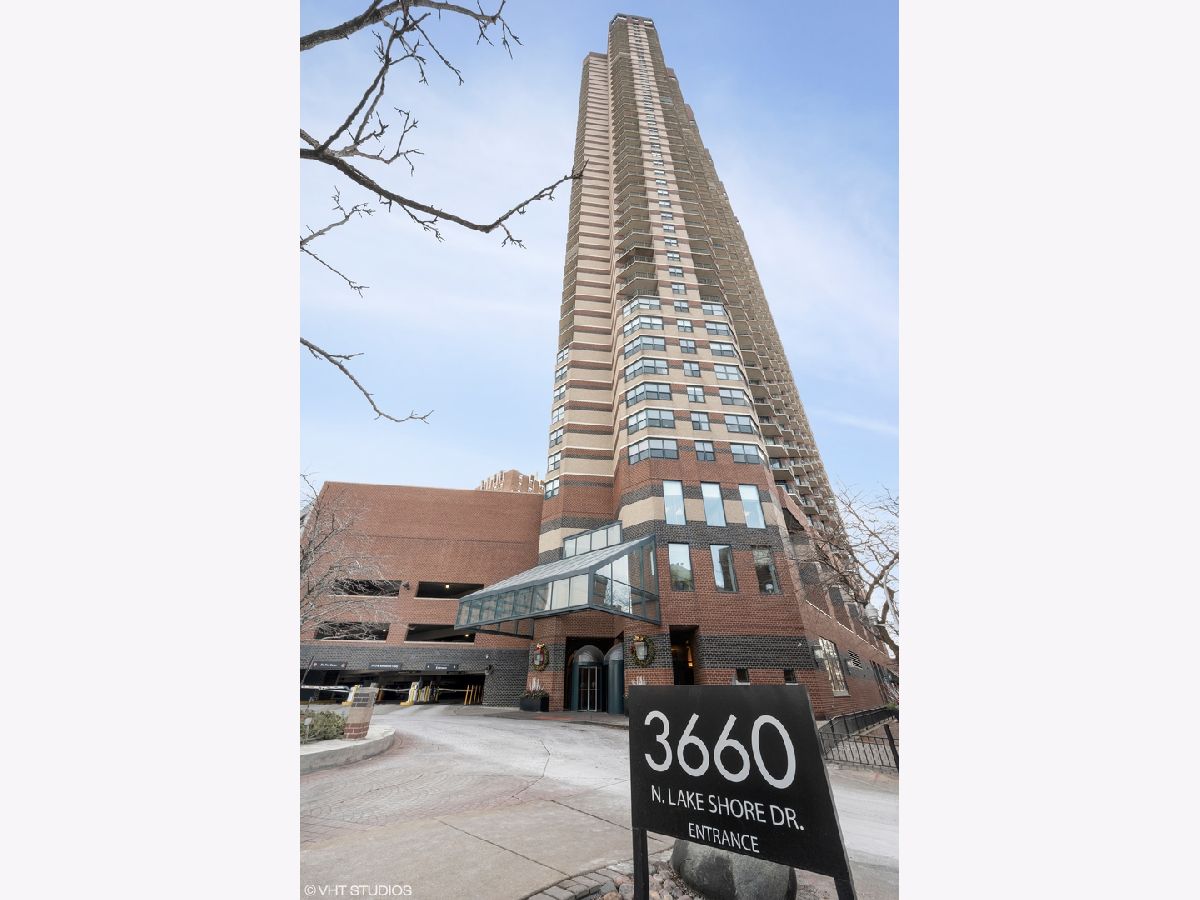 Condominiums Sold New York Condominiums Chicago Illinois, 3660 Lake Shore