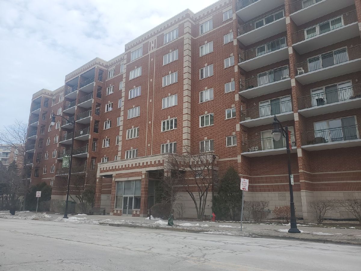 Condominiums Rented River Pointe Des Plaines Illinois, 675 Pearson
