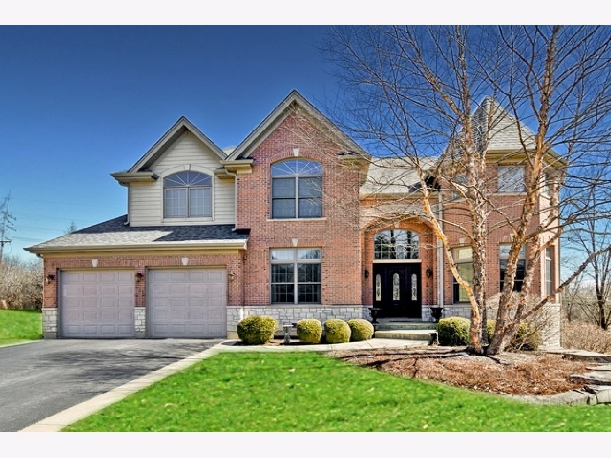 Homes Sold Barrington Court Barrington Illinois, 909 Hampstead