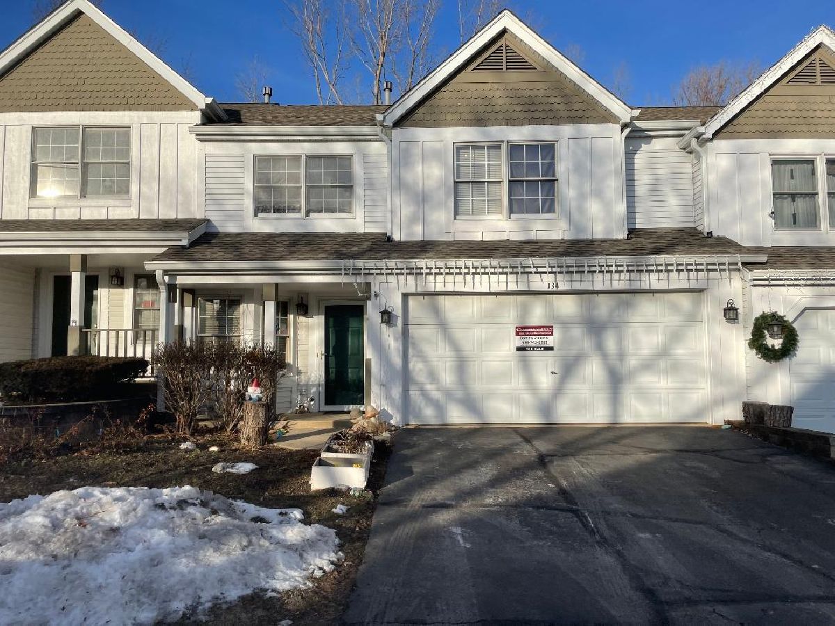 Townhomes Sold Spring Point Carpentersville Illinois, 134 Spring