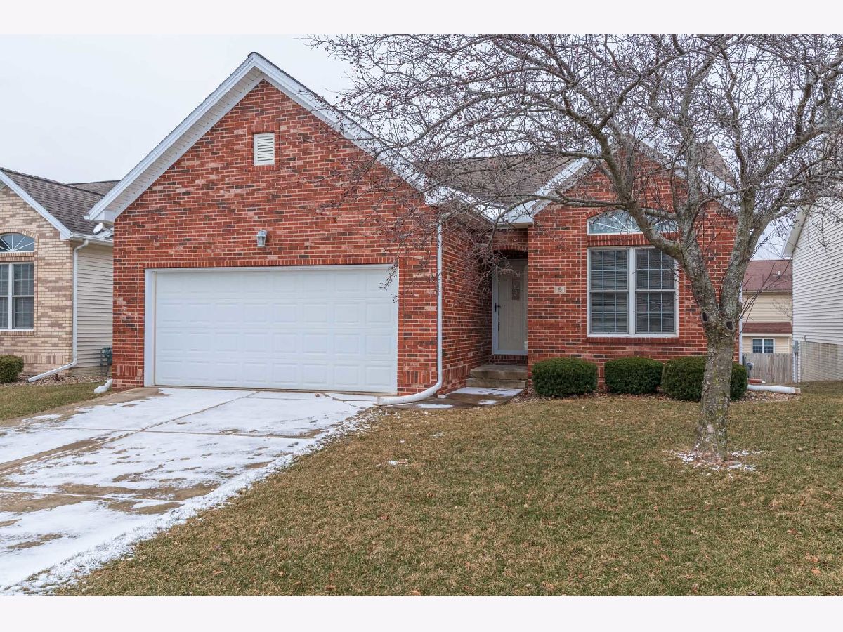 Homes & Condos & Townhomes Sold Ireland Grove Bloomington Illinois, 9 Crista Ann