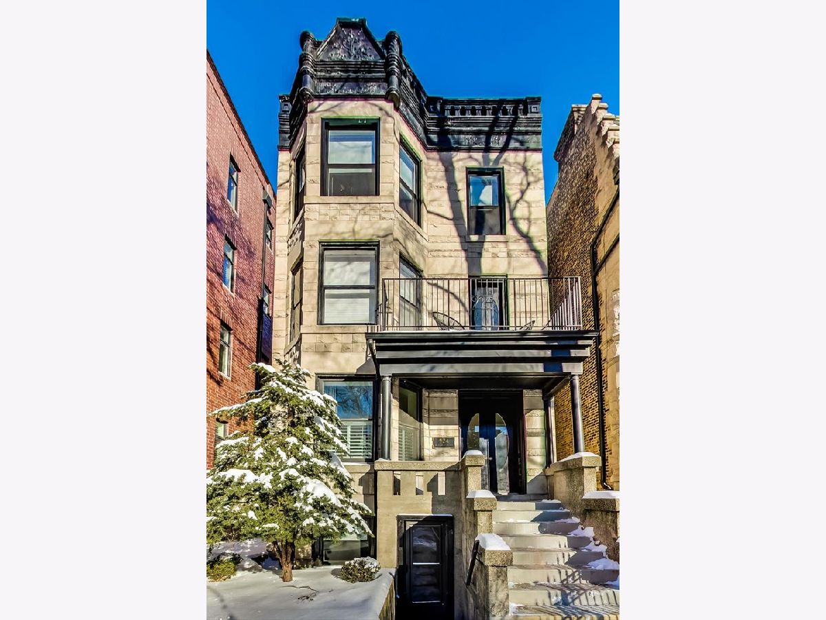 Condominiums & Homes Sold Lincoln Park 2520 Chicago Illinois, 924 Fullerton