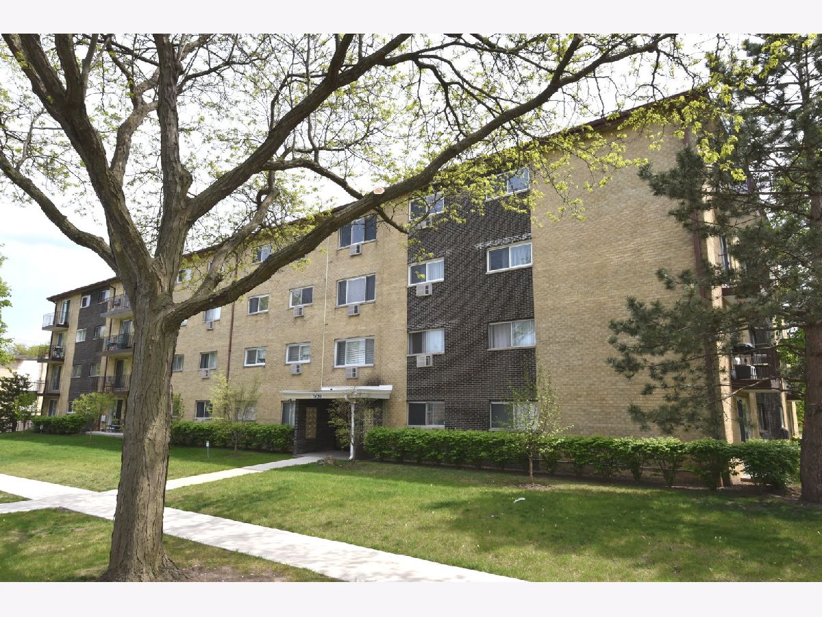 Condominiums Sold Randwood Towers Mount Prospect Illinois, 500 Dogwood