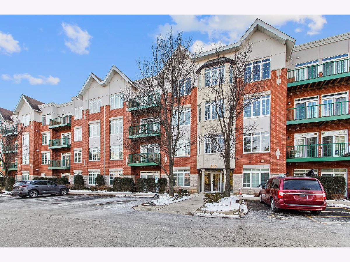 Condominiums Sold Park Point Wheeling Illinois, 640 Mchenry