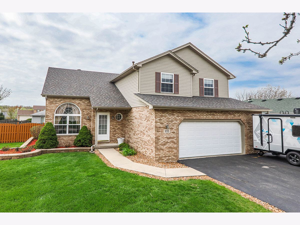 Homes Sold Haley Meadows Romeoville Illinois, 935 Blue Aster