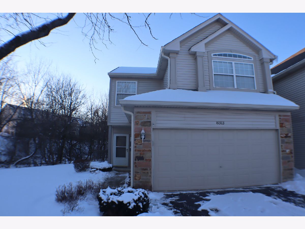 Townhomes Sold Sierra Woods Carpentersville Illinois, 8313 Sierra Woods