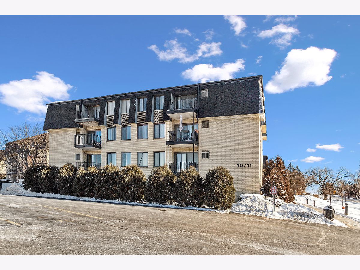 Condominiums & Homes Sold Edgewood Valley Countryside Illinois, 10711 5th Ave Cut Off