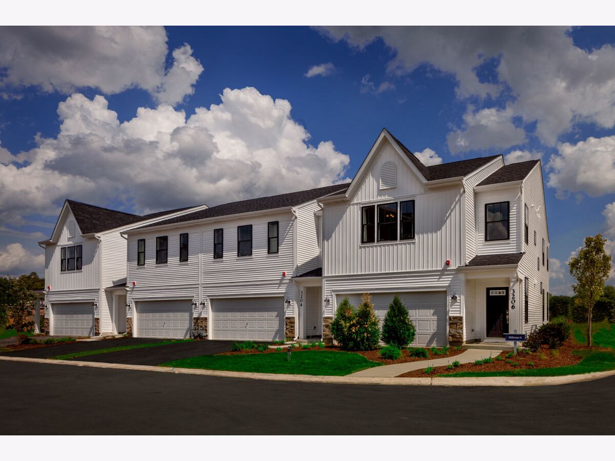 Condos & Townhomes Sold Meadow Square Rolling Meadows Illinois, 2549 Geranium Lot #22.01