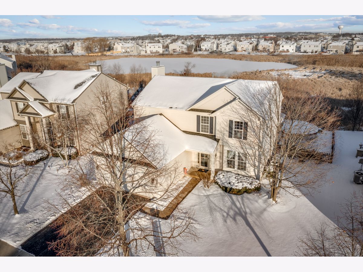 Homes & Townhomes & Condos Sold Willow Bay Elgin Illinois, 1112 Spinnaker