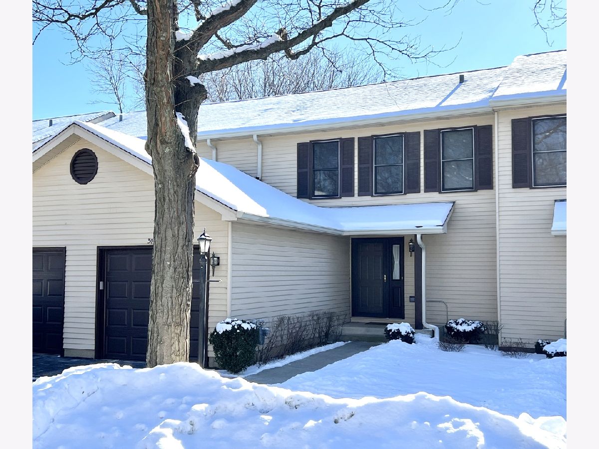 Townhomes Sold Creekside Villas Palatine Illinois, 307 Villa Circle