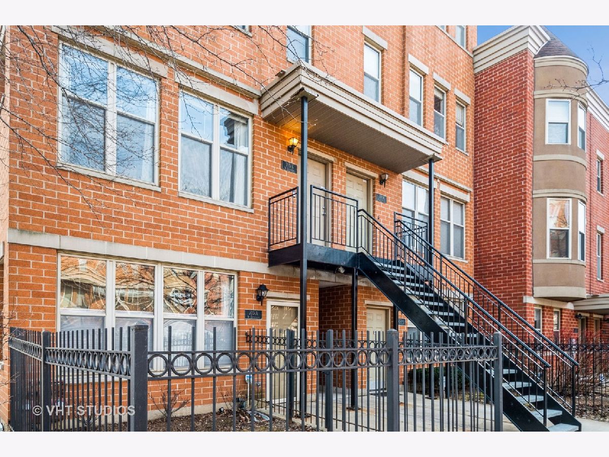 Townhomes & Condos & Homes Sold North Town Village Chicago Illinois, 715 Evergreen