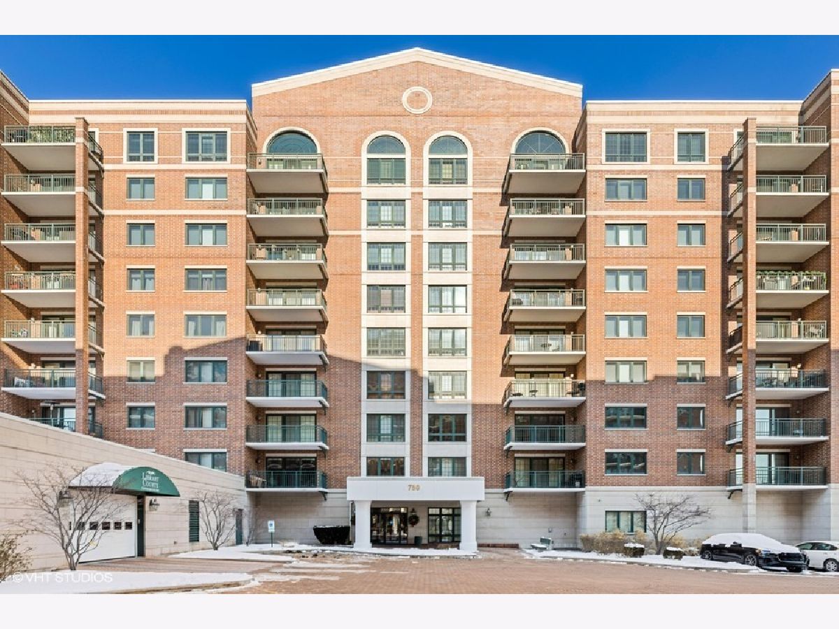 Condominiums Sold Library Courte Des Plaines Illinois, 750 Pearson