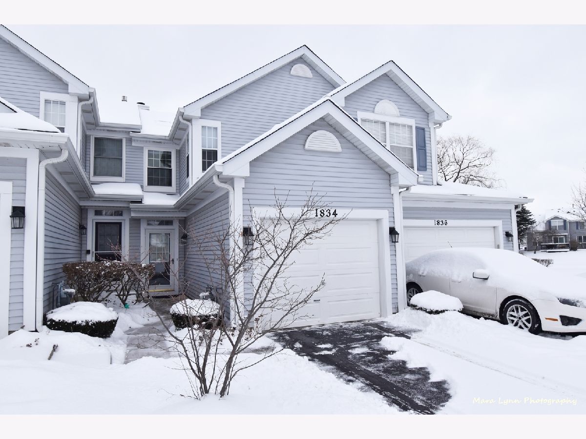 Townhomes & Condos Rented Tanglewood St Charles Illinois, 1834 Lucylle