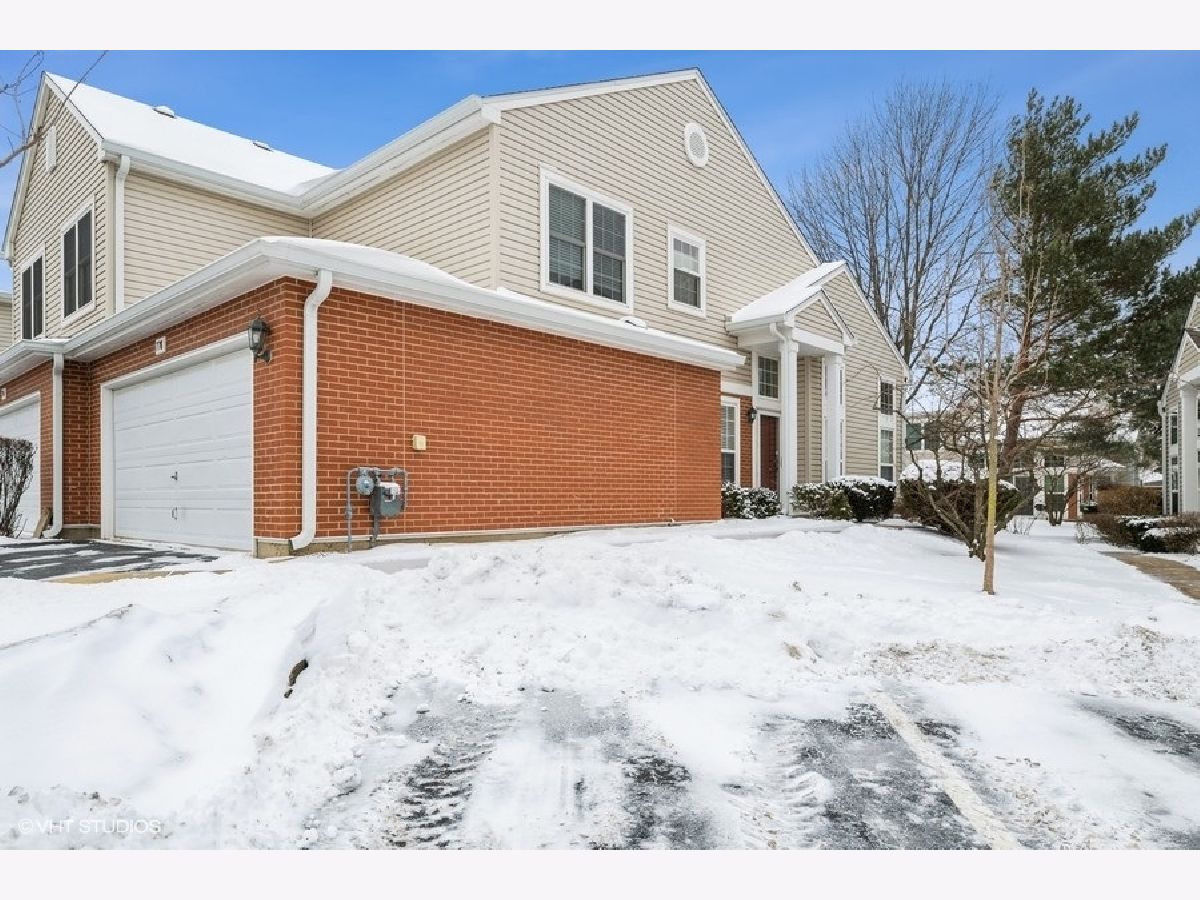 Townhomes & Homes Sold Roseglen Buffalo Grove Illinois, 778 Old Checker