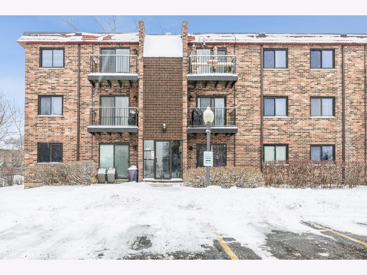 Condominiums Sold Cinnamon Cove Mount Prospect Illinois, 1795 Algonquin