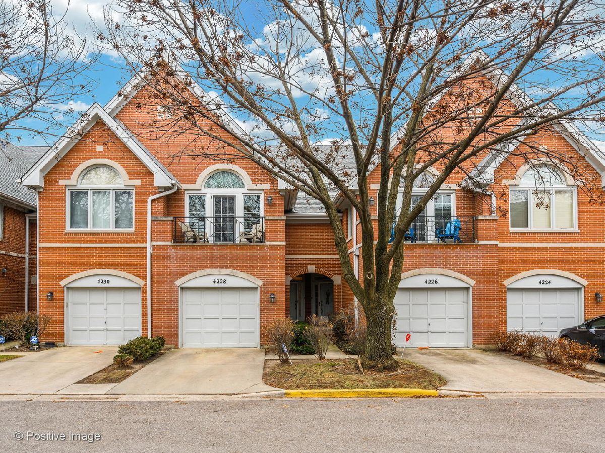 Townhomes & Condos & Homes Rented Sauganash Village Chicago Illinois, 4228 Harrington