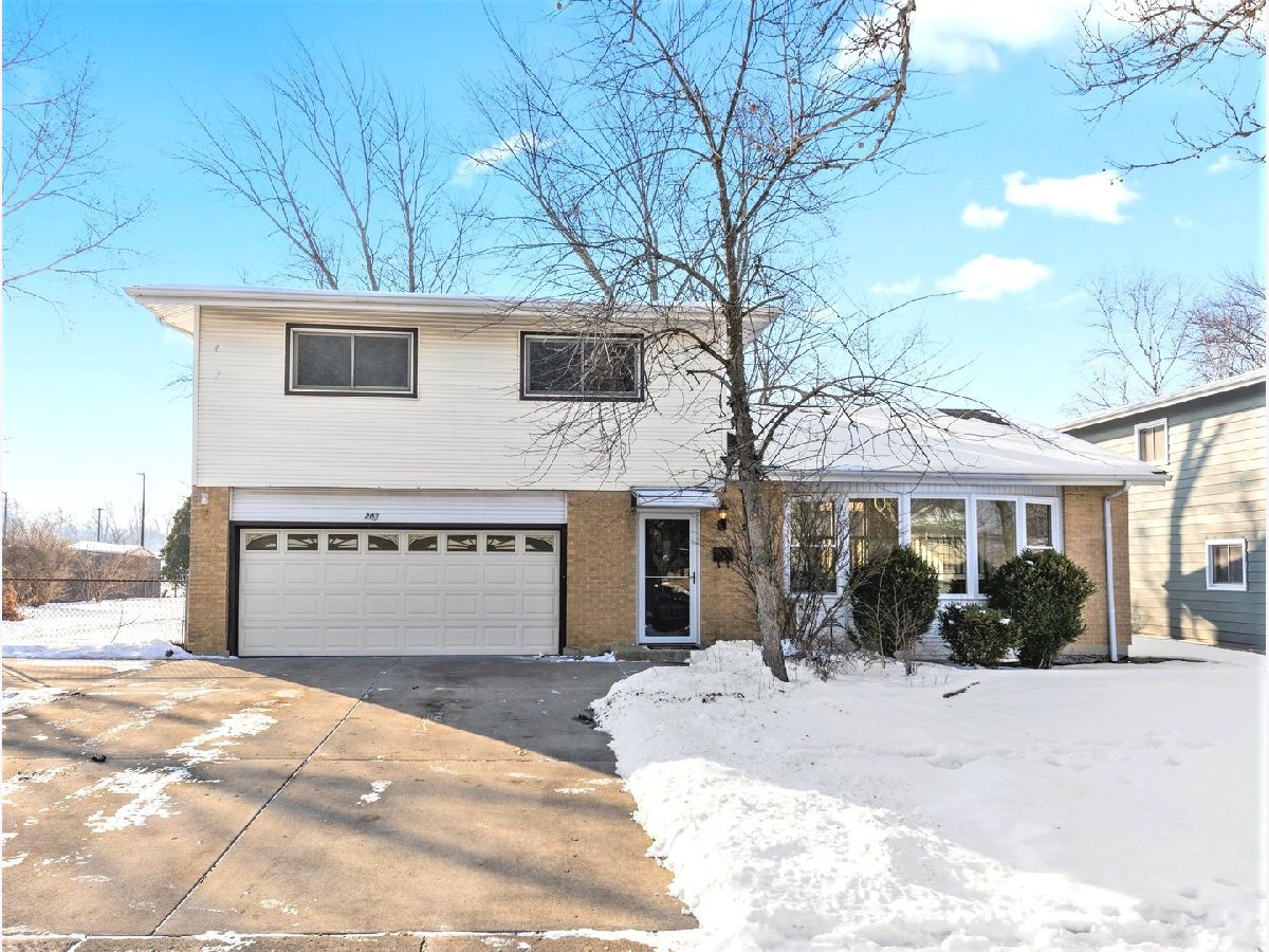 Homes & Condos & Townhomes Sold Manor Hill Lombard Illinois, 203 June