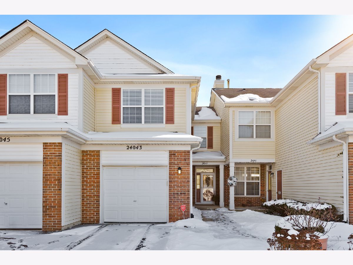 Townhomes Sold Villages At Heritage Meadows Plainfield Illinois, 24043 Pear Tree