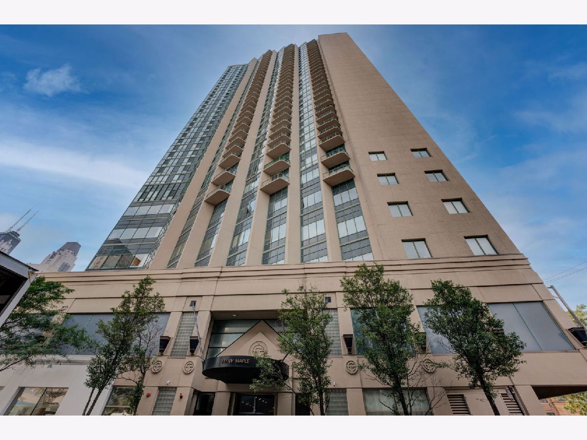 Condominiums Sold Gold Coast Galleria Chicago Illinois, 111 Maple