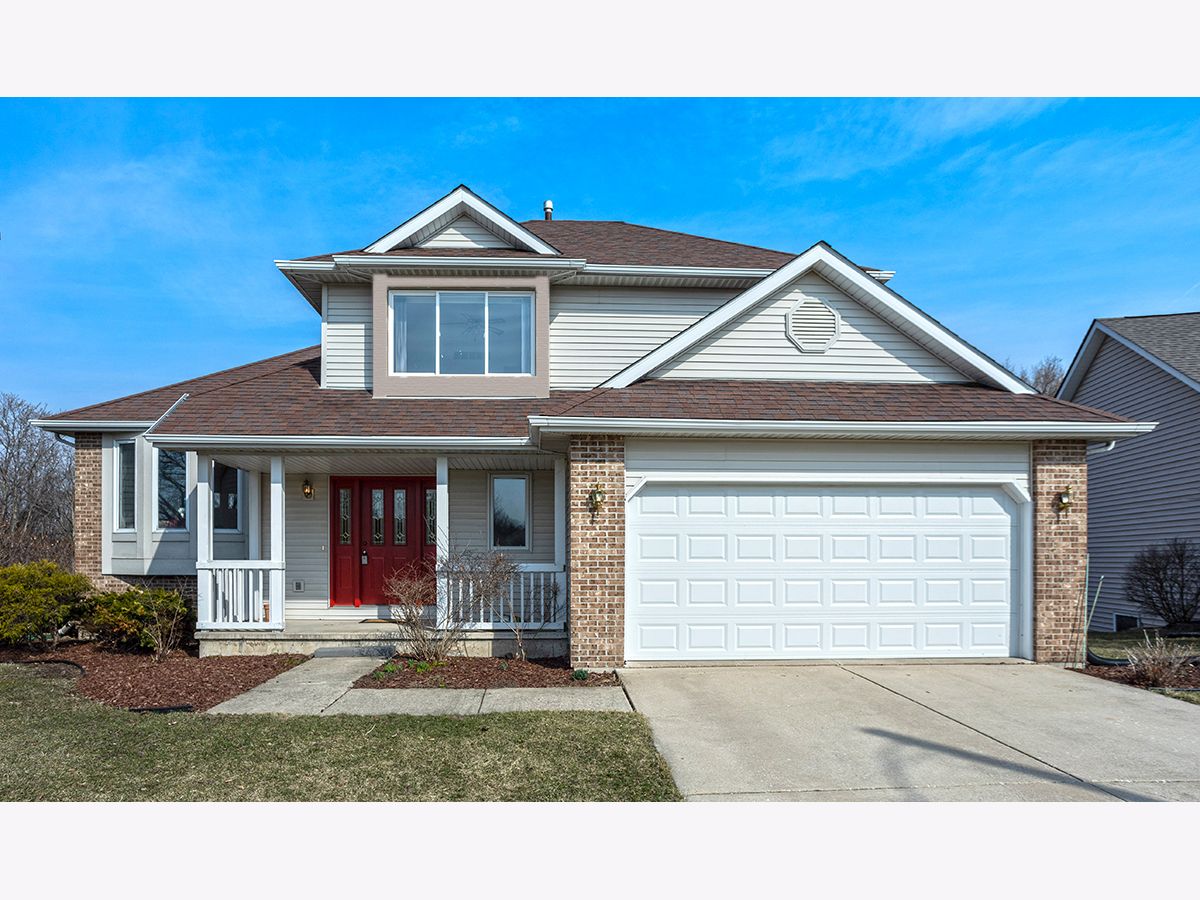 Homes & Condos & Townhomes Sold Meadow Trail Dekalb Illinois, 3323 Meadow
