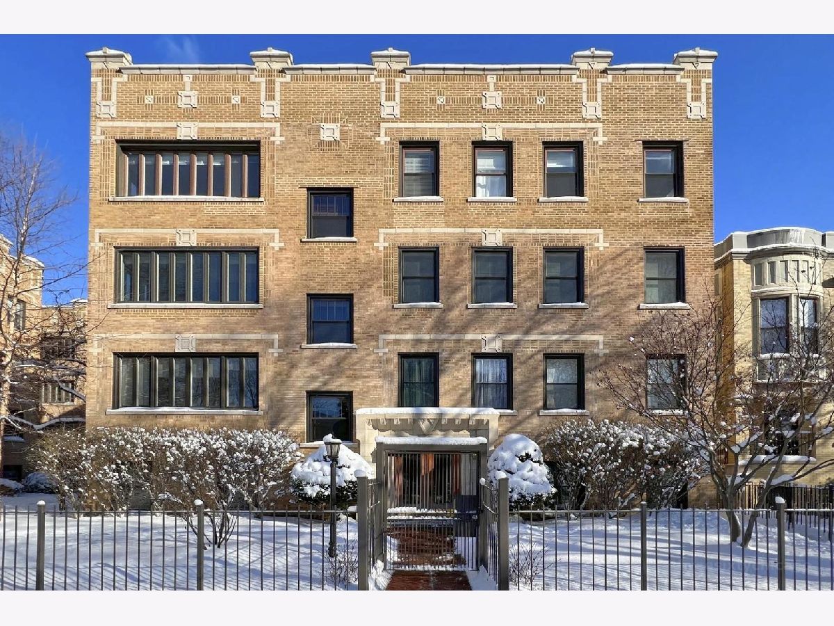 Condos & Townhomes Sold Saxony Court Chicago Illinois, 4727 Paulina