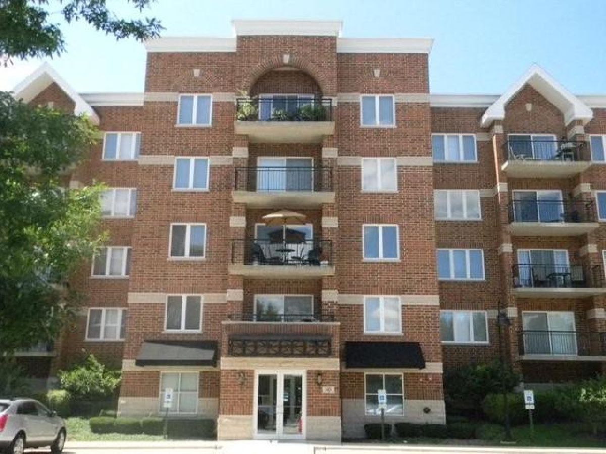 Condos & Townhomes Rented Park Wellington Arlington Heights Illinois, 3451 Carriageway